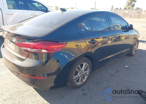 2017 Hyundai Elantra Se z USA, uszkodzony, nr VIN 5NPD84LF6HH065211